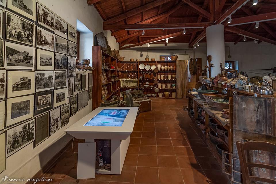 B&B Villa Mery Mileto Bagian luar foto